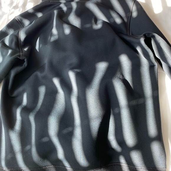 black under armor hoodie - Picture 4 of 4